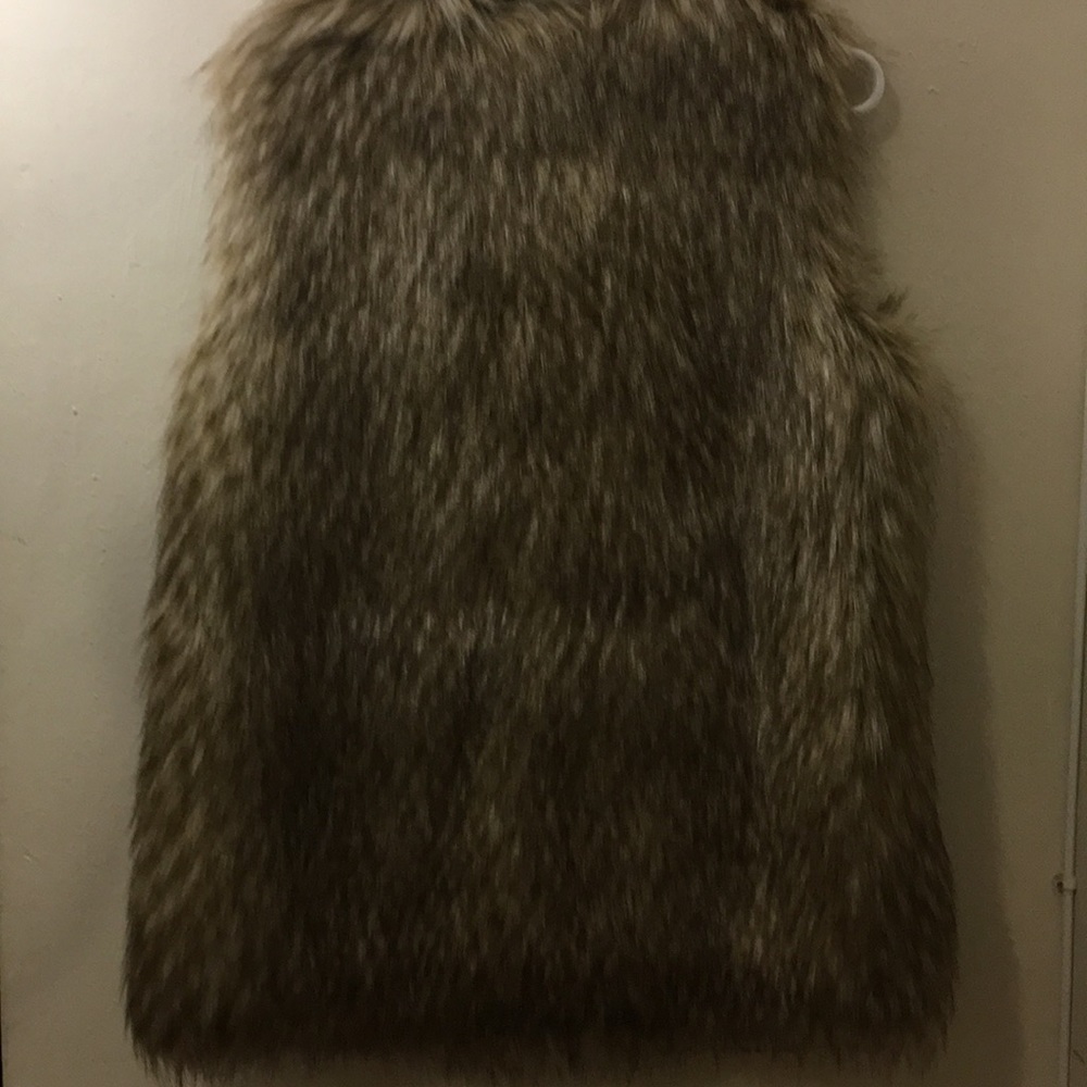 NEW Zara Vest Fur Coat - Picture 5 of 7